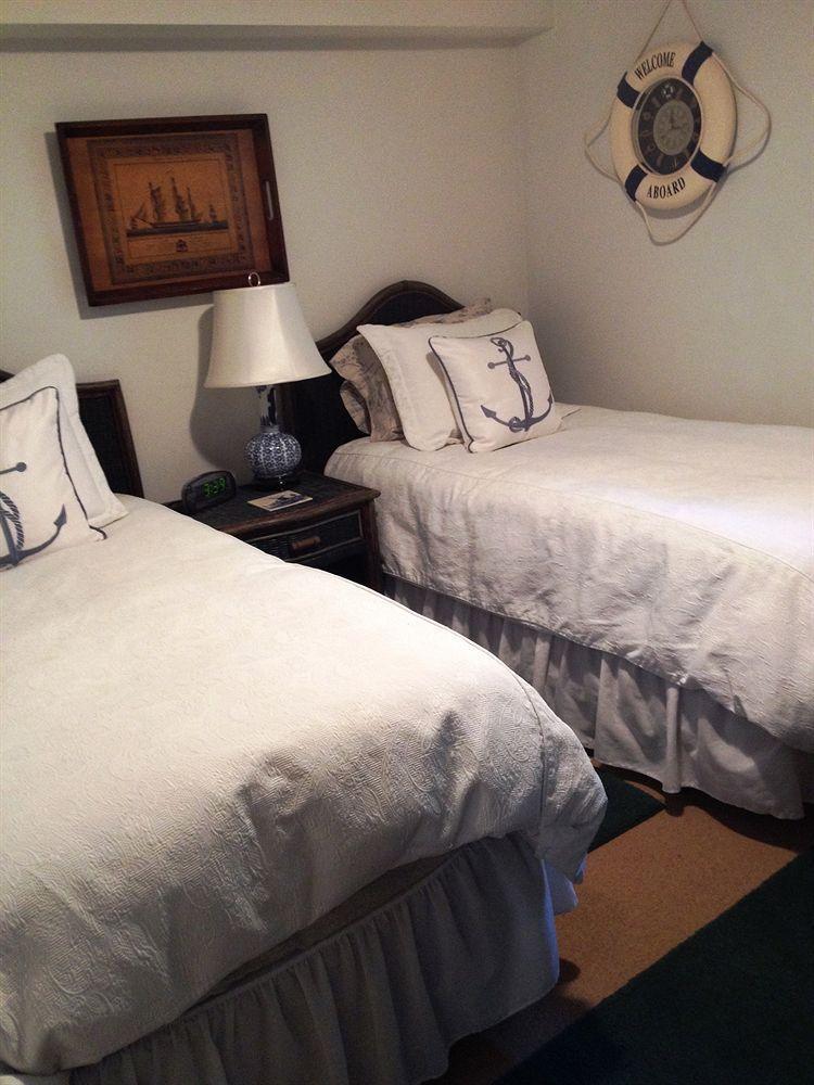 The Stone Hedge Bed And Breakfast Richmond Exterior foto