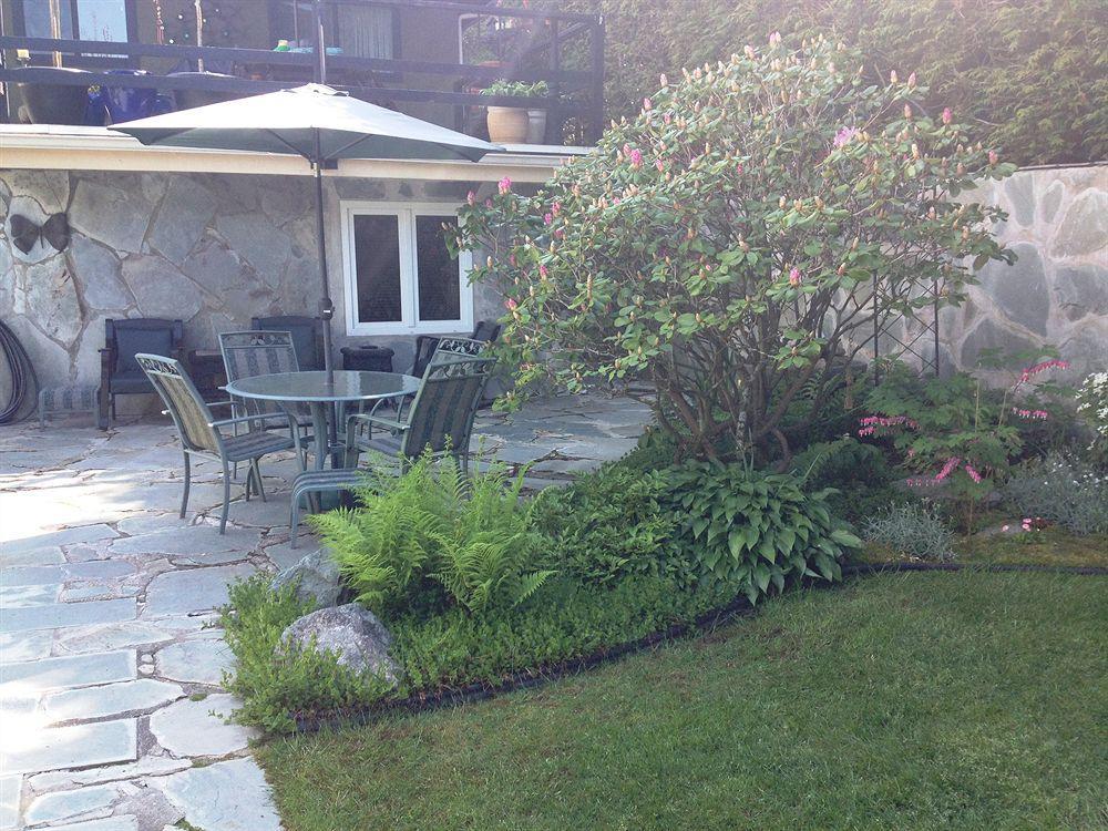 The Stone Hedge Bed And Breakfast Richmond Exterior foto