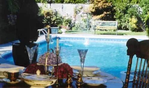 The Stone Hedge Bed And Breakfast Richmond Exterior foto